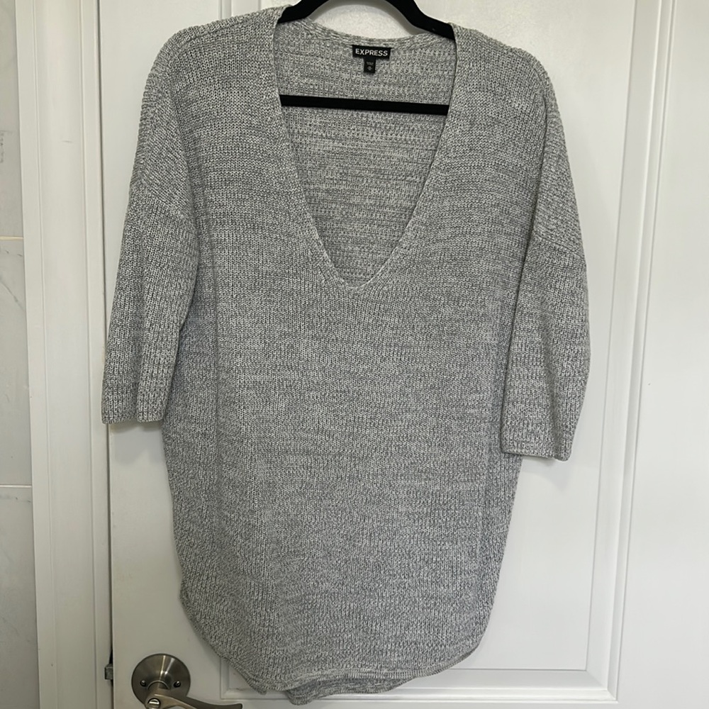 Express deep-V sweater tunic size M